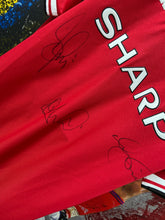 Load image into Gallery viewer, Paul Scholes signed Manchester United 1999 winning treble shirt MUFC