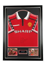 Load image into Gallery viewer, Roy Keane Manchester United 1999 signed framed shirt
